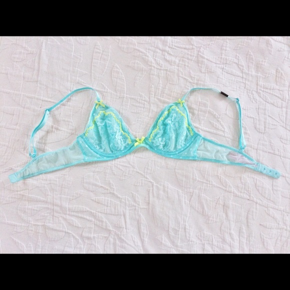 Victoria's Secret Light Blue Sheer Underwire Bra - Picture 8 of 8